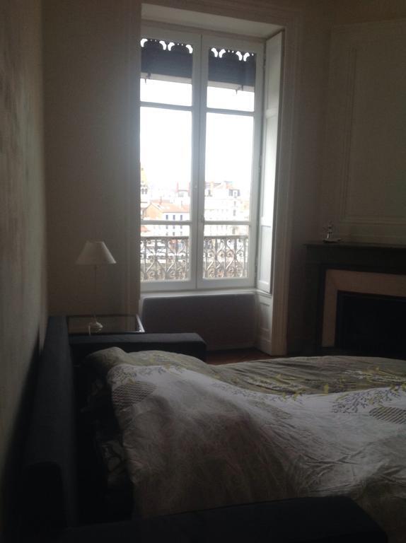 Ferienwohnung Cocon Au Pied De La Croix Rousse Lyon Zimmer foto