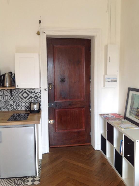 Ferienwohnung Cocon Au Pied De La Croix Rousse Lyon Exterior foto
